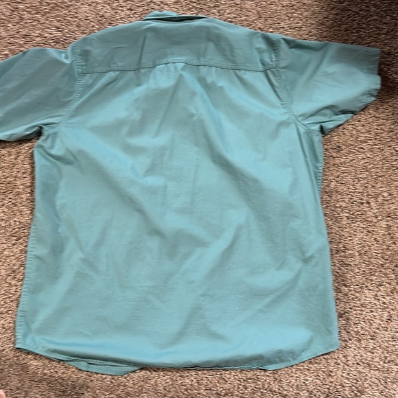 Red Head green button front shirt - Picture 5 of 5